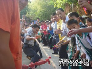大家齐欢乐3.jpg